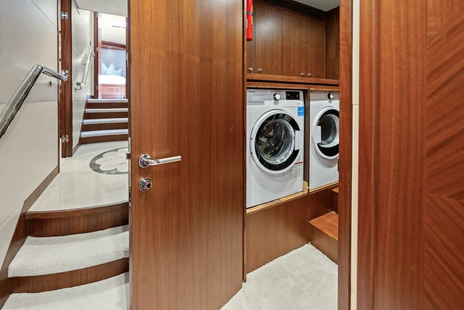 2012 Ocean Alexander 90 Skylounge