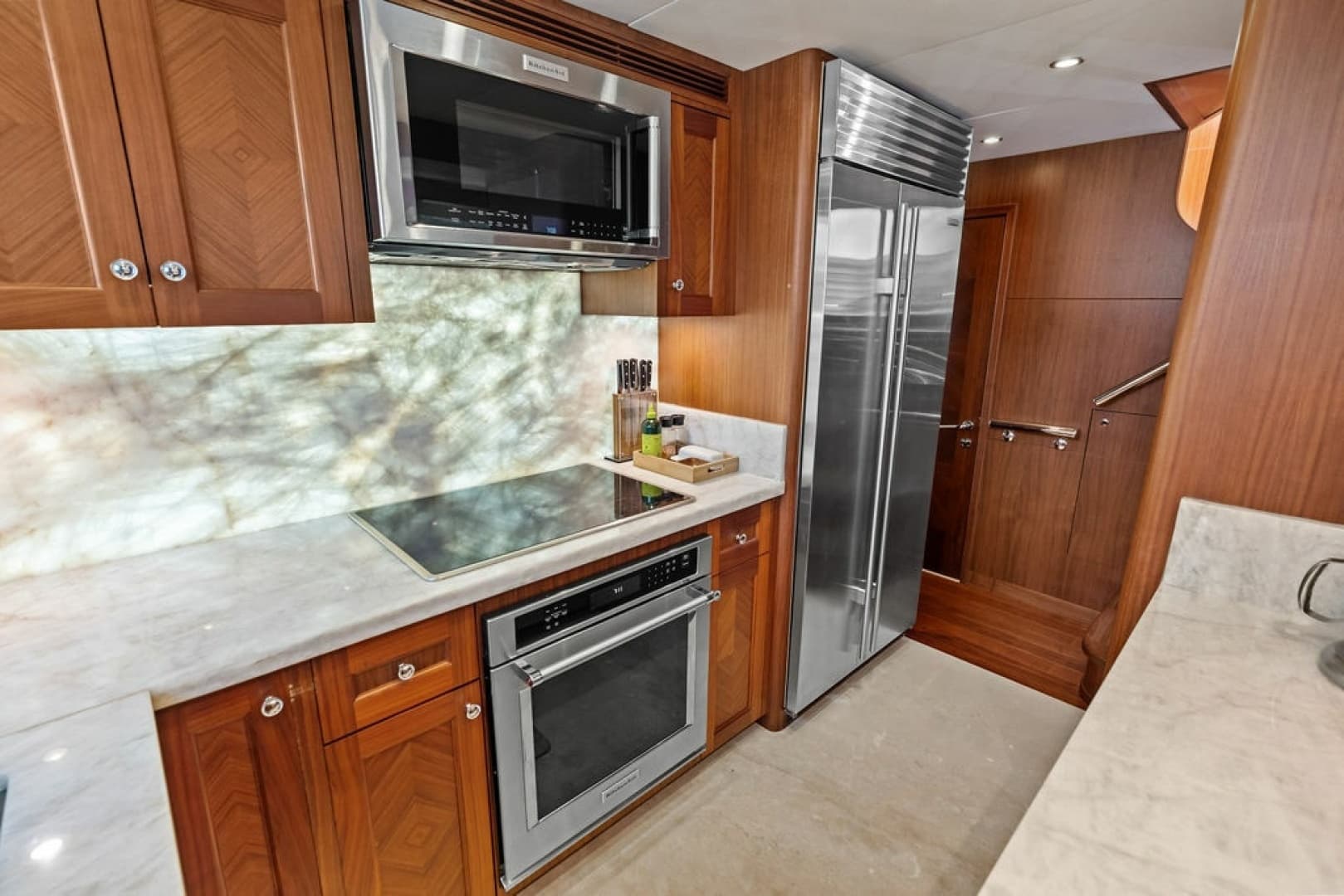 2012 Ocean Alexander 90 Skylounge