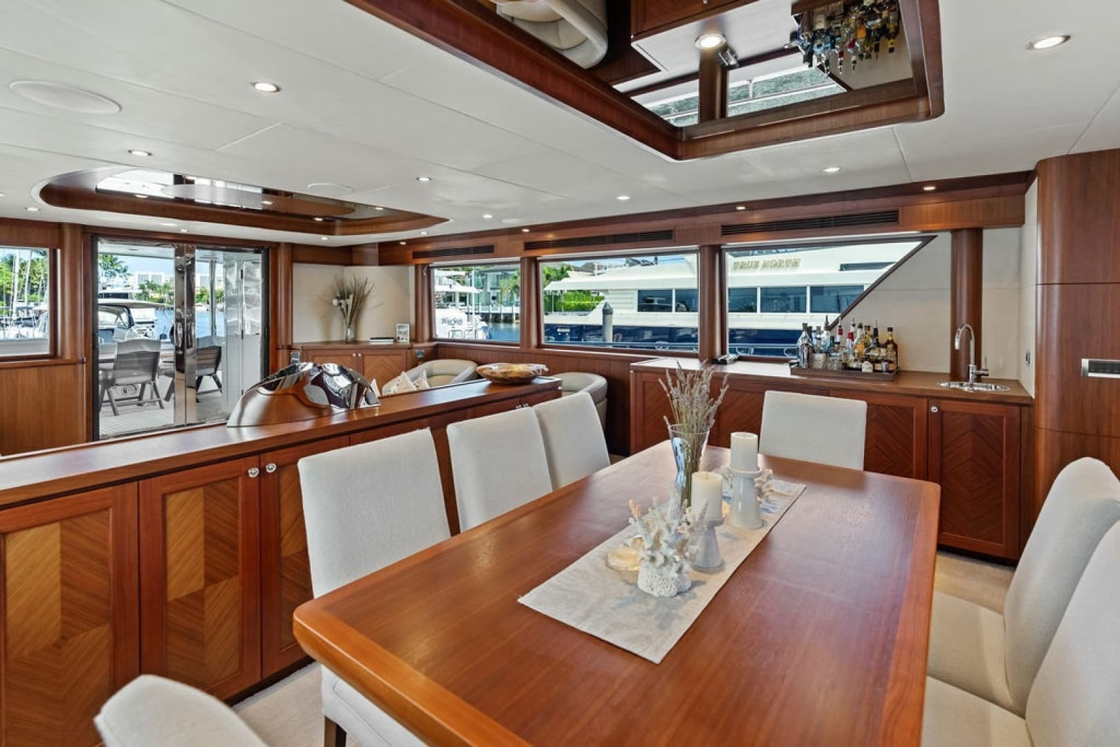 2012 Ocean Alexander 90 Skylounge