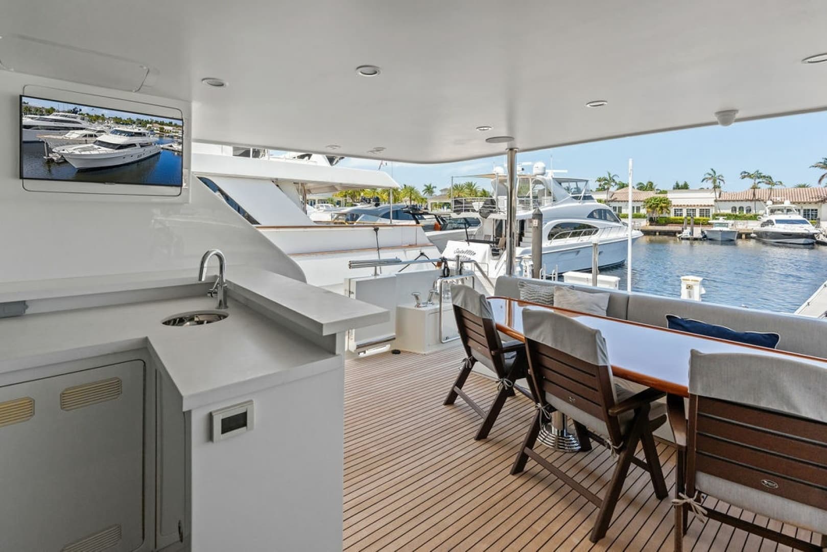 2012 Ocean Alexander 90 Skylounge
