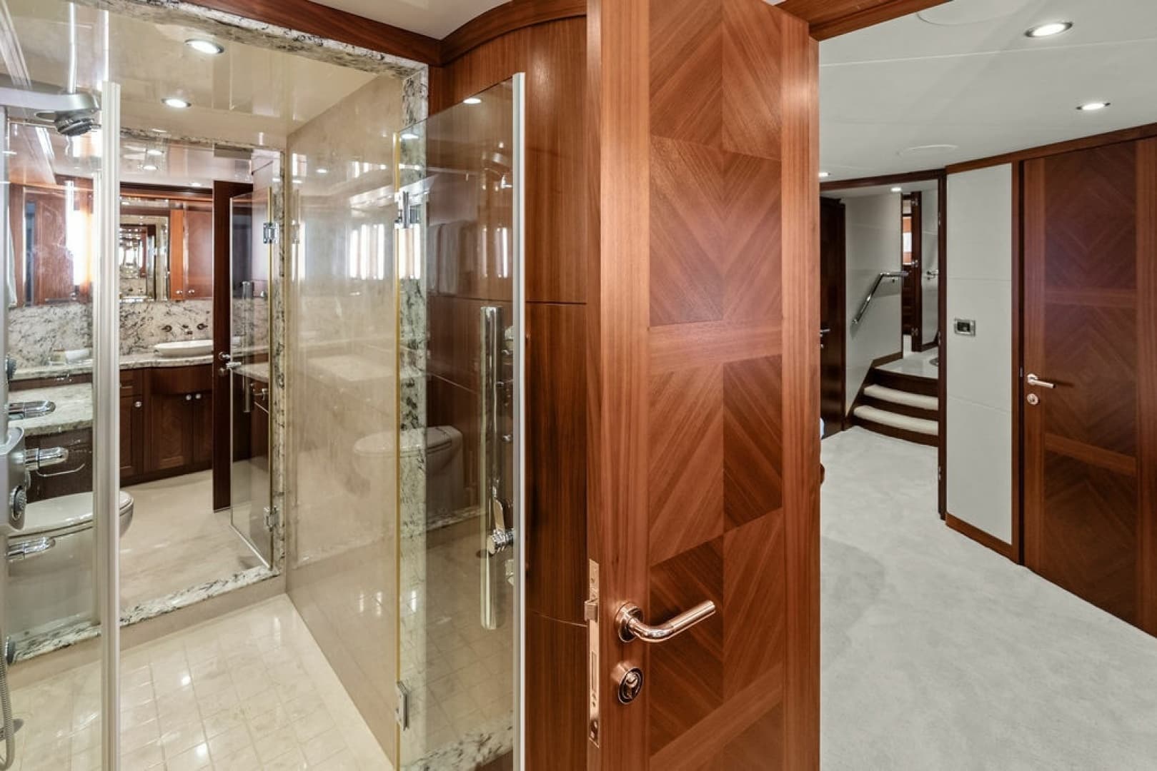 2012 Ocean Alexander 90 Skylounge