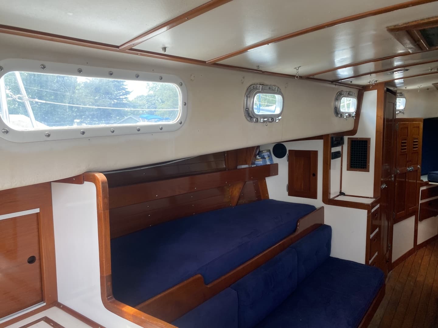 1977 Allied 42