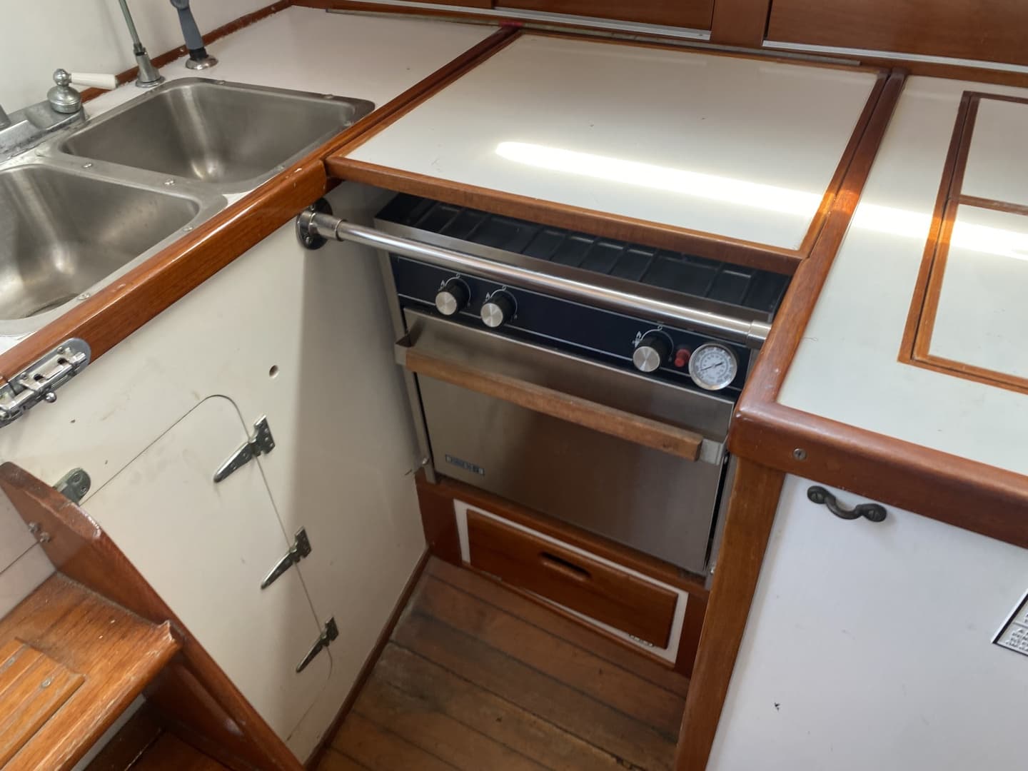 1977 Allied 42
