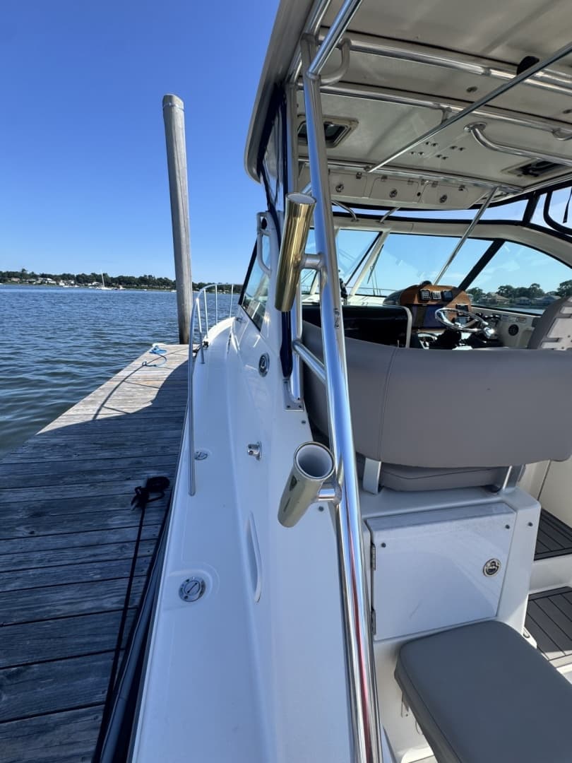 2006 Pursuit 3370 Offshore