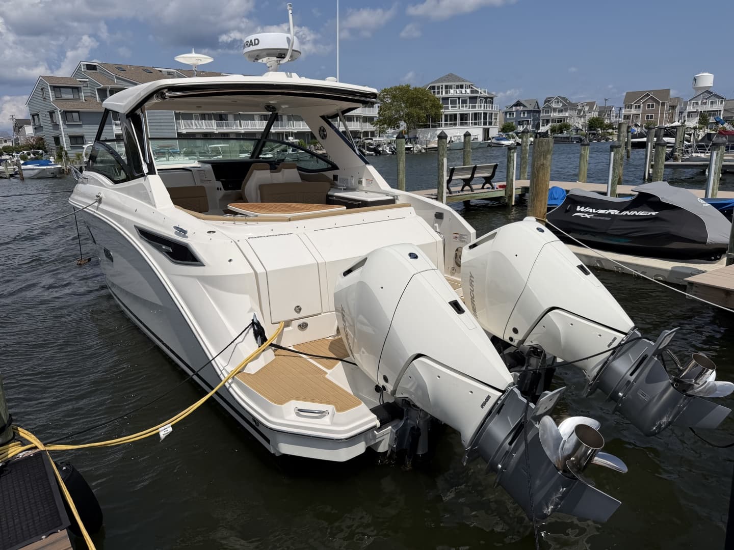 2025 Sea Ray 320 Sundancer OB