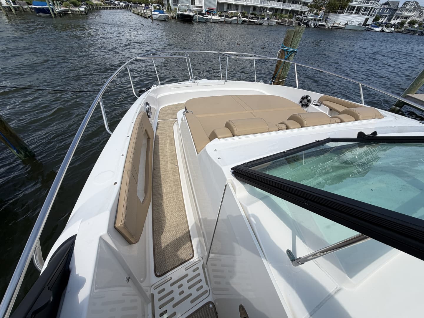 2025 Sea Ray 320 Sundancer OB