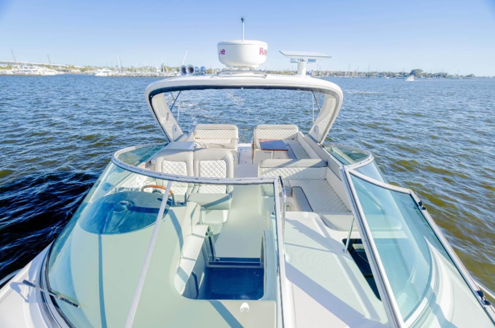 2013 Sea Ray 370 Venture
