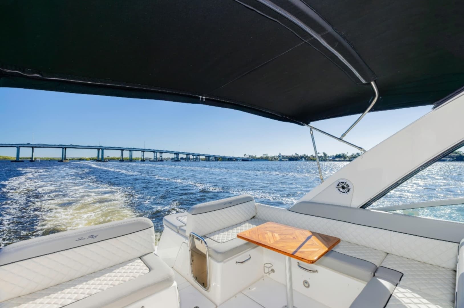 2013 Sea Ray 370 Venture
