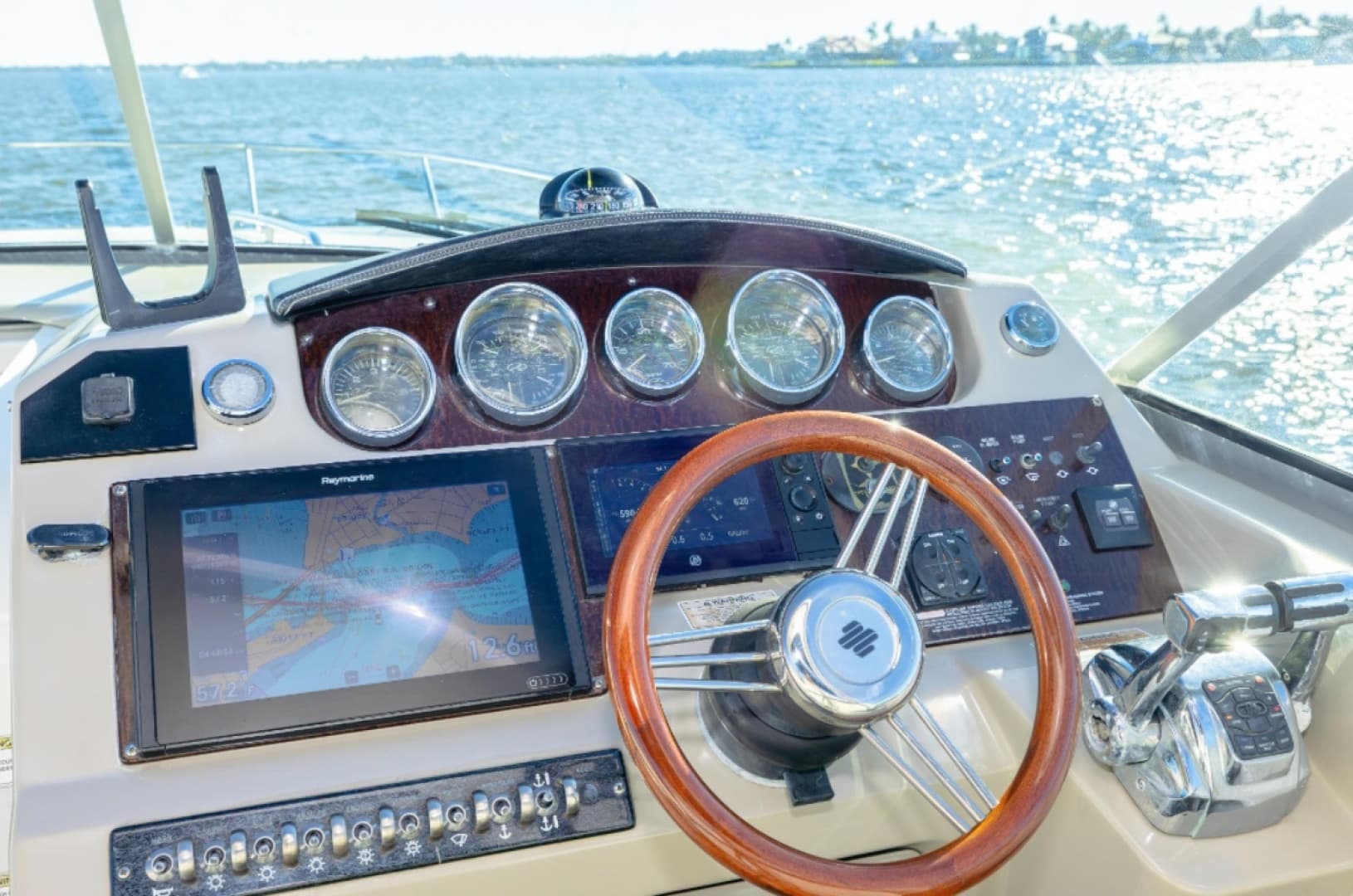 2013 Sea Ray 370 Venture