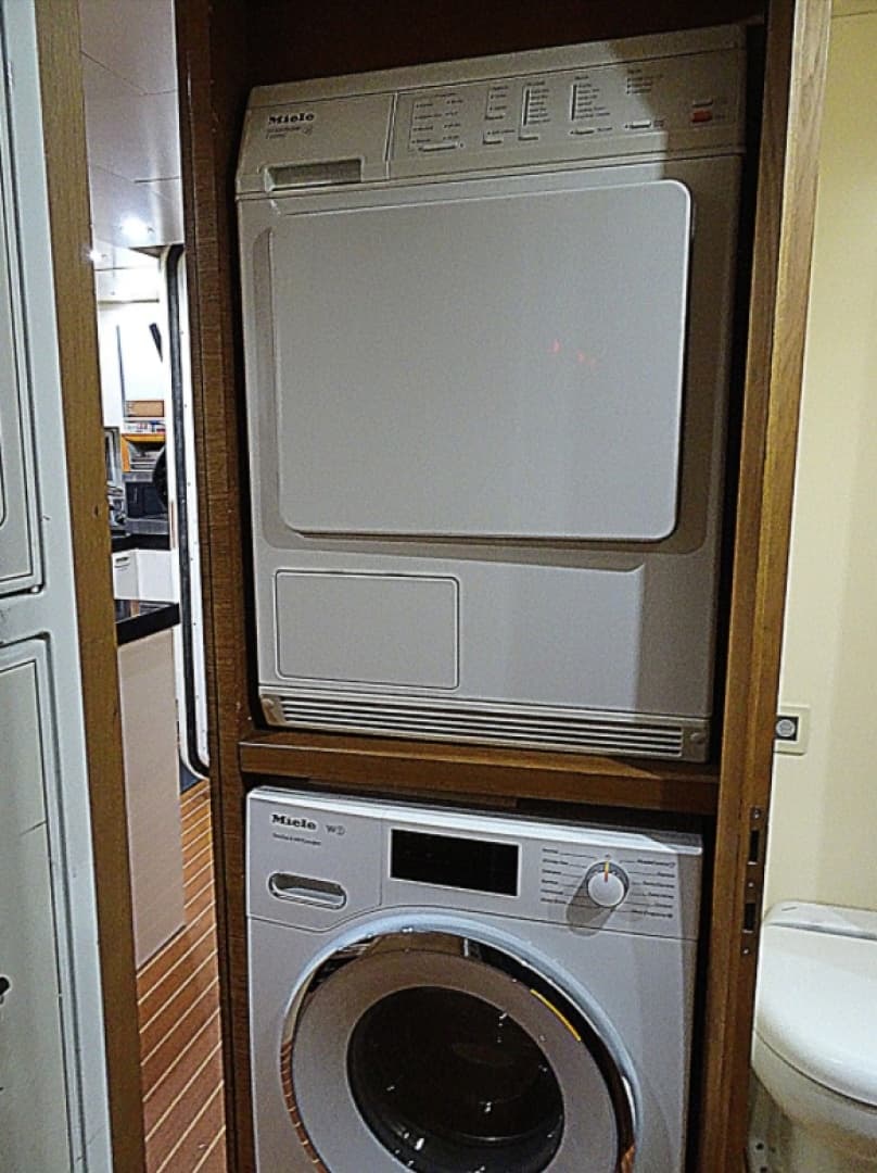 2010 Azimut 100 Leonardo