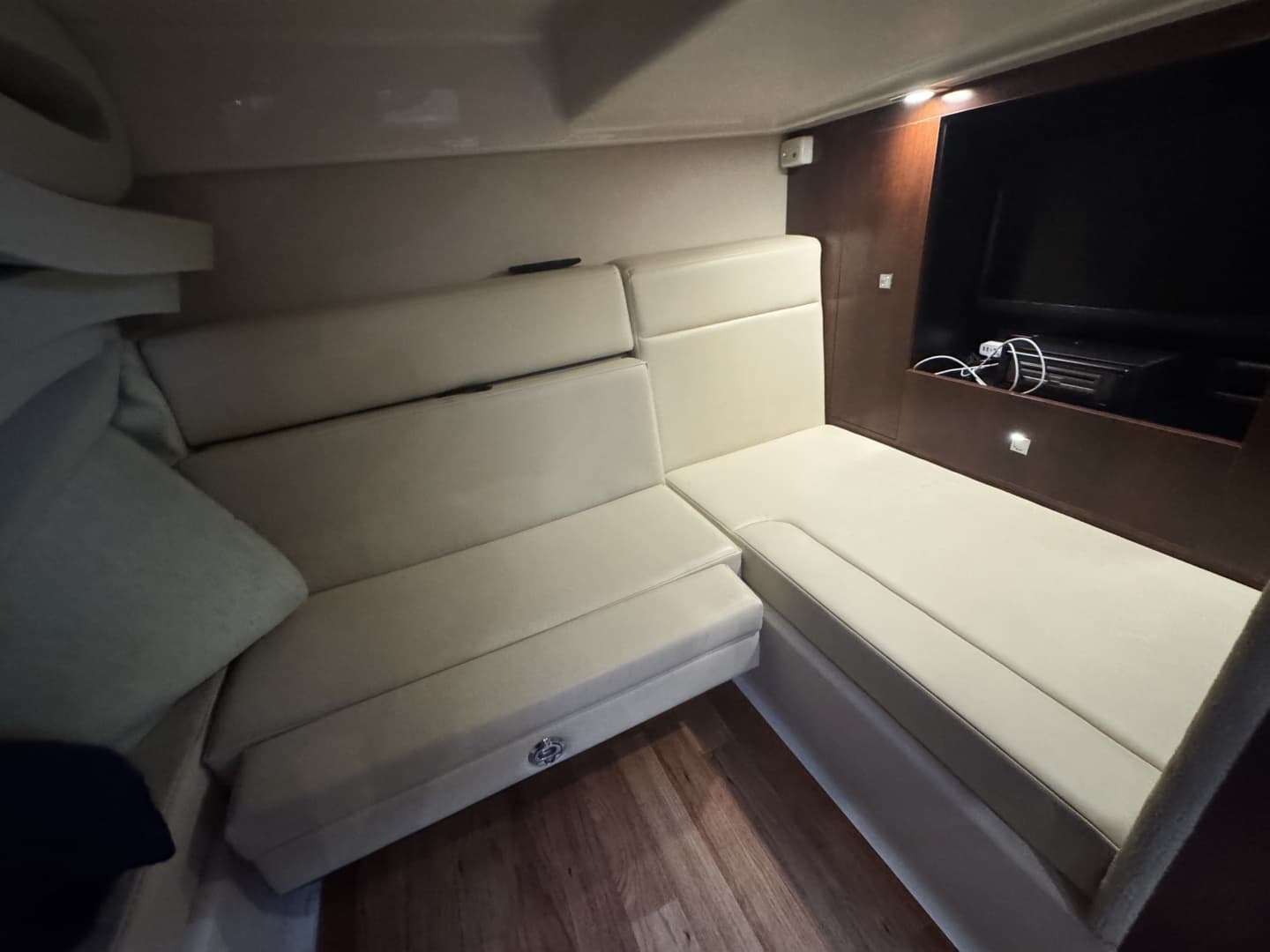 2018 Chaparral 330 Signature