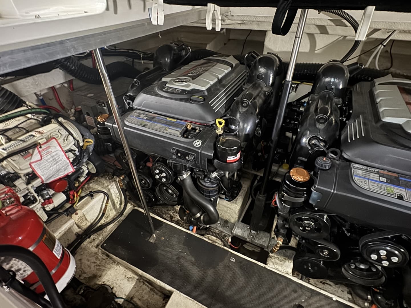 2018 Chaparral 330 Signature