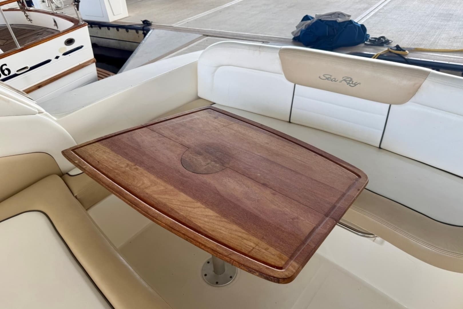 2008 Sea Ray Sundancer 330