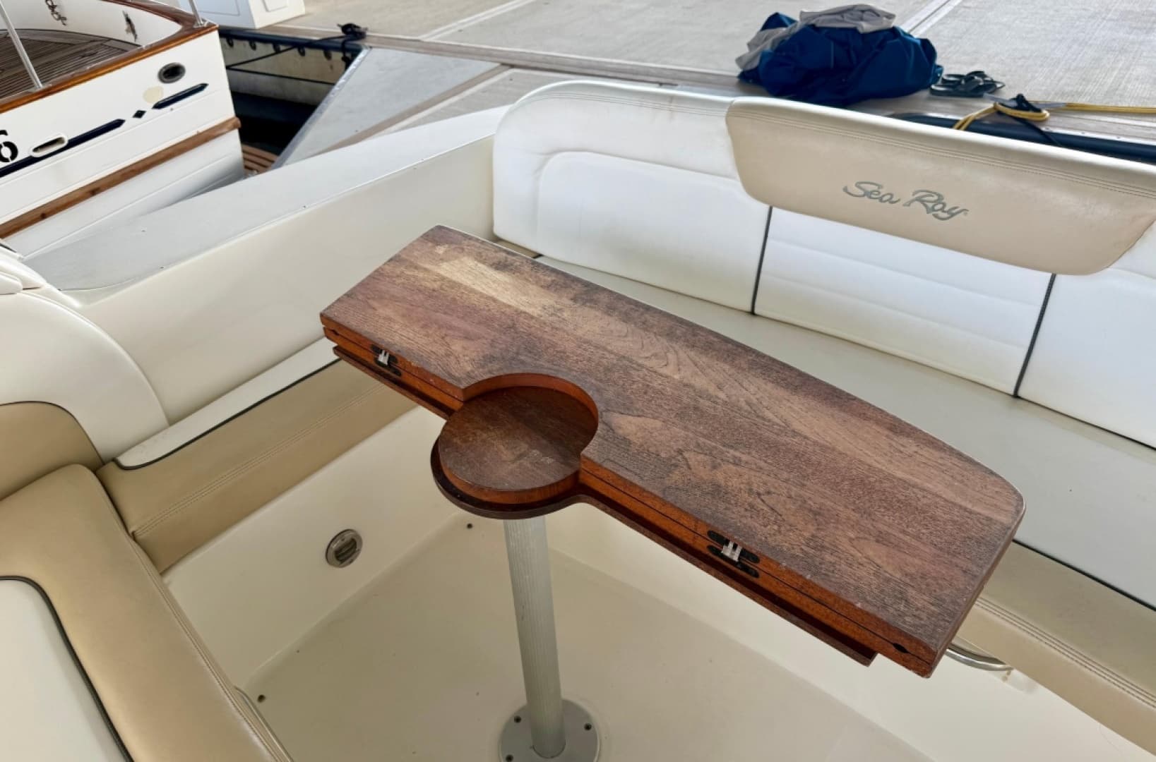 2008 Sea Ray Sundancer 330