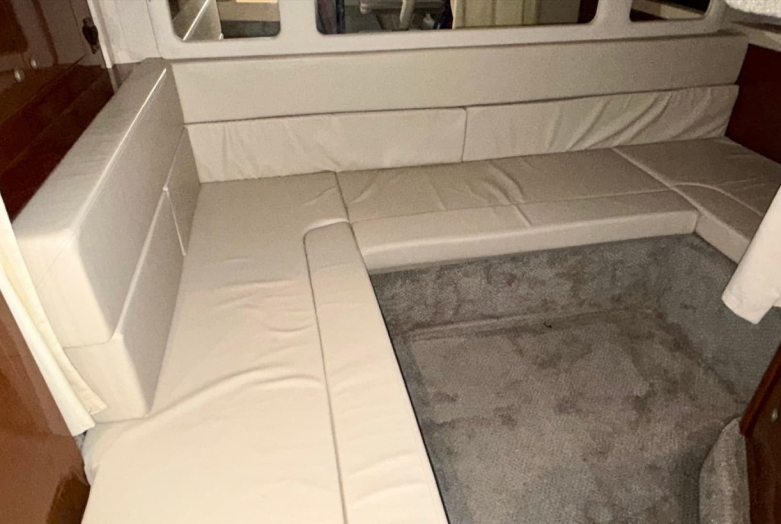 2008 Sea Ray Sundancer 330