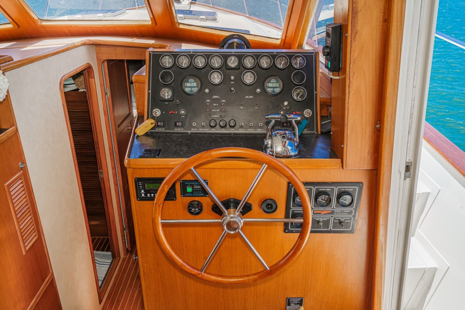 1989 Offshore Yachts Sedan