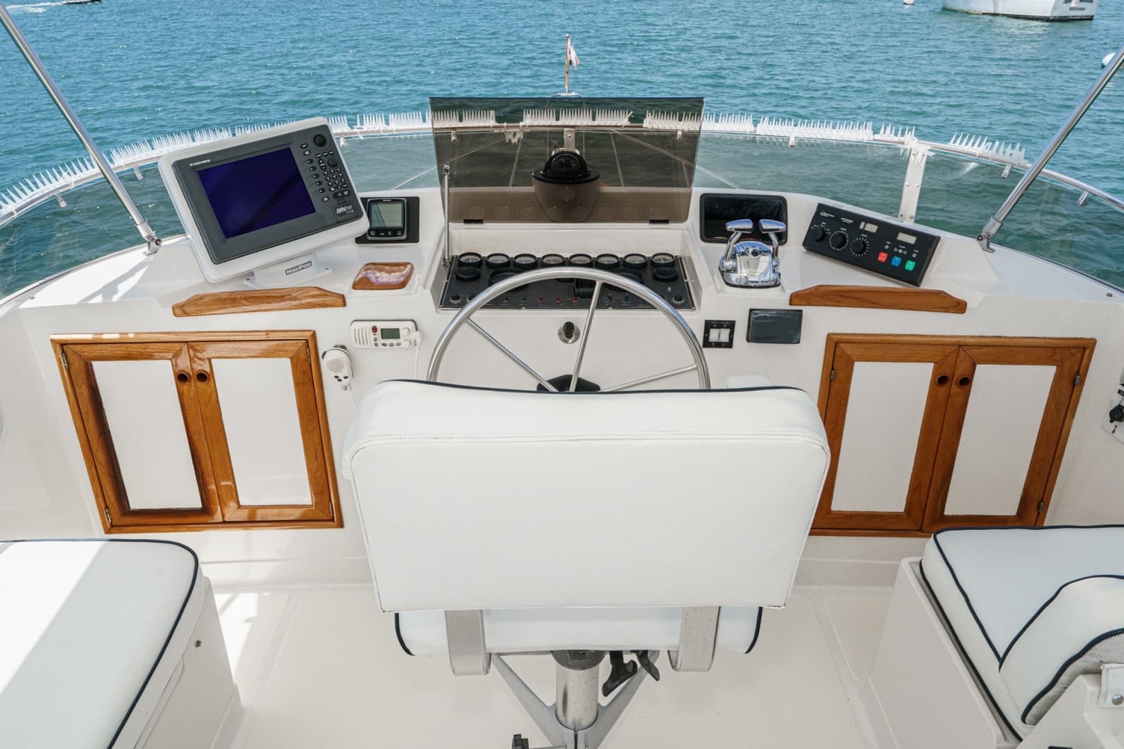 1989 Offshore Yachts Sedan