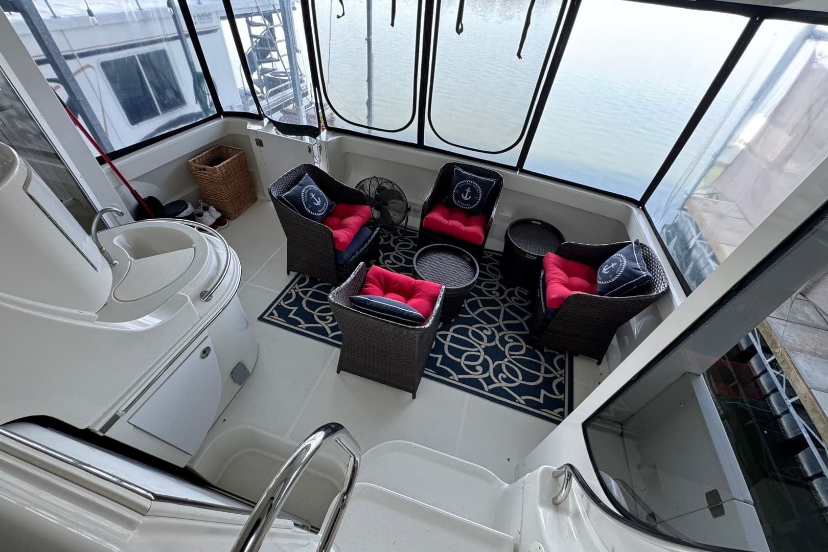 2004 Carver 466 Motor Yacht