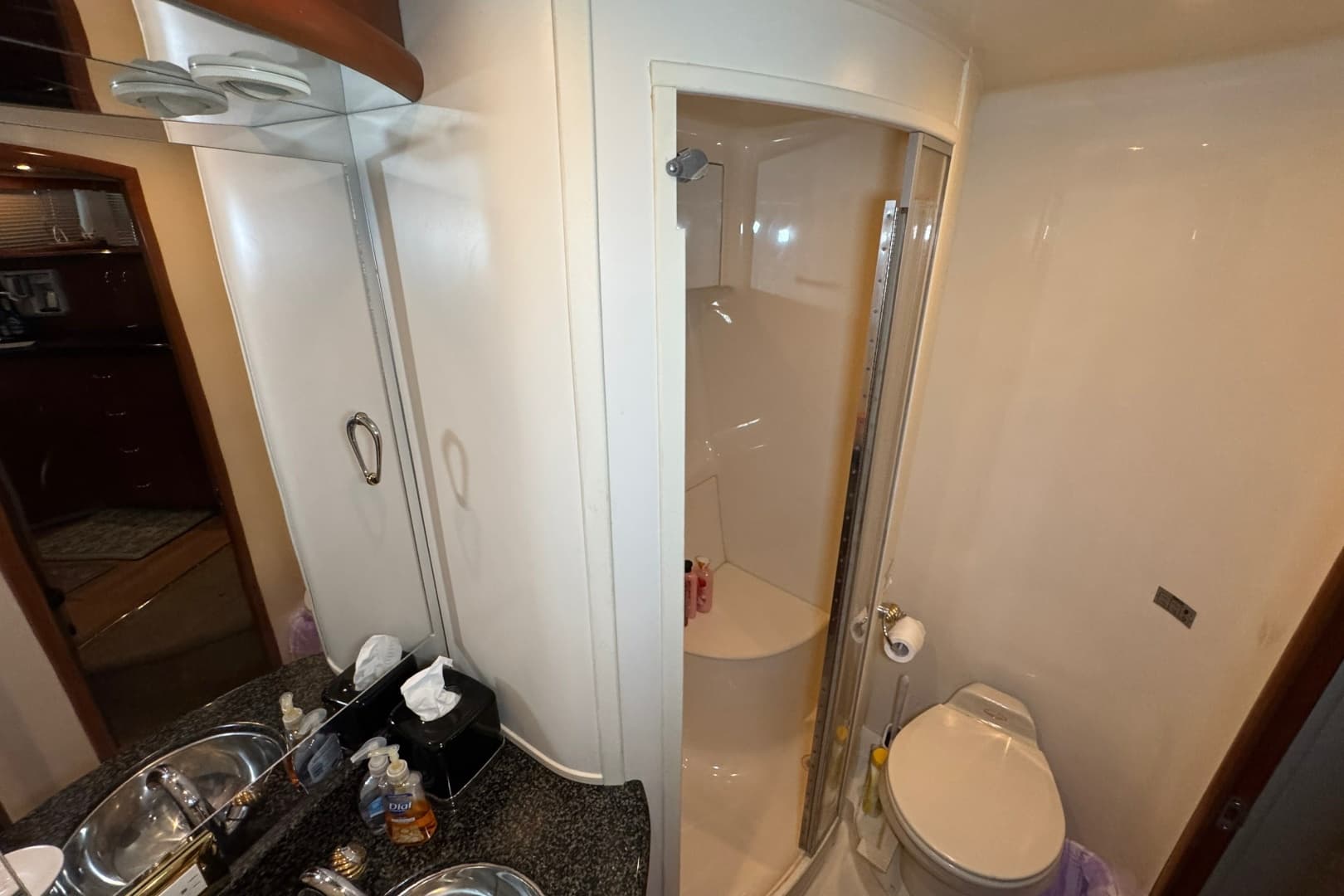 2004 Carver 466 Motor Yacht