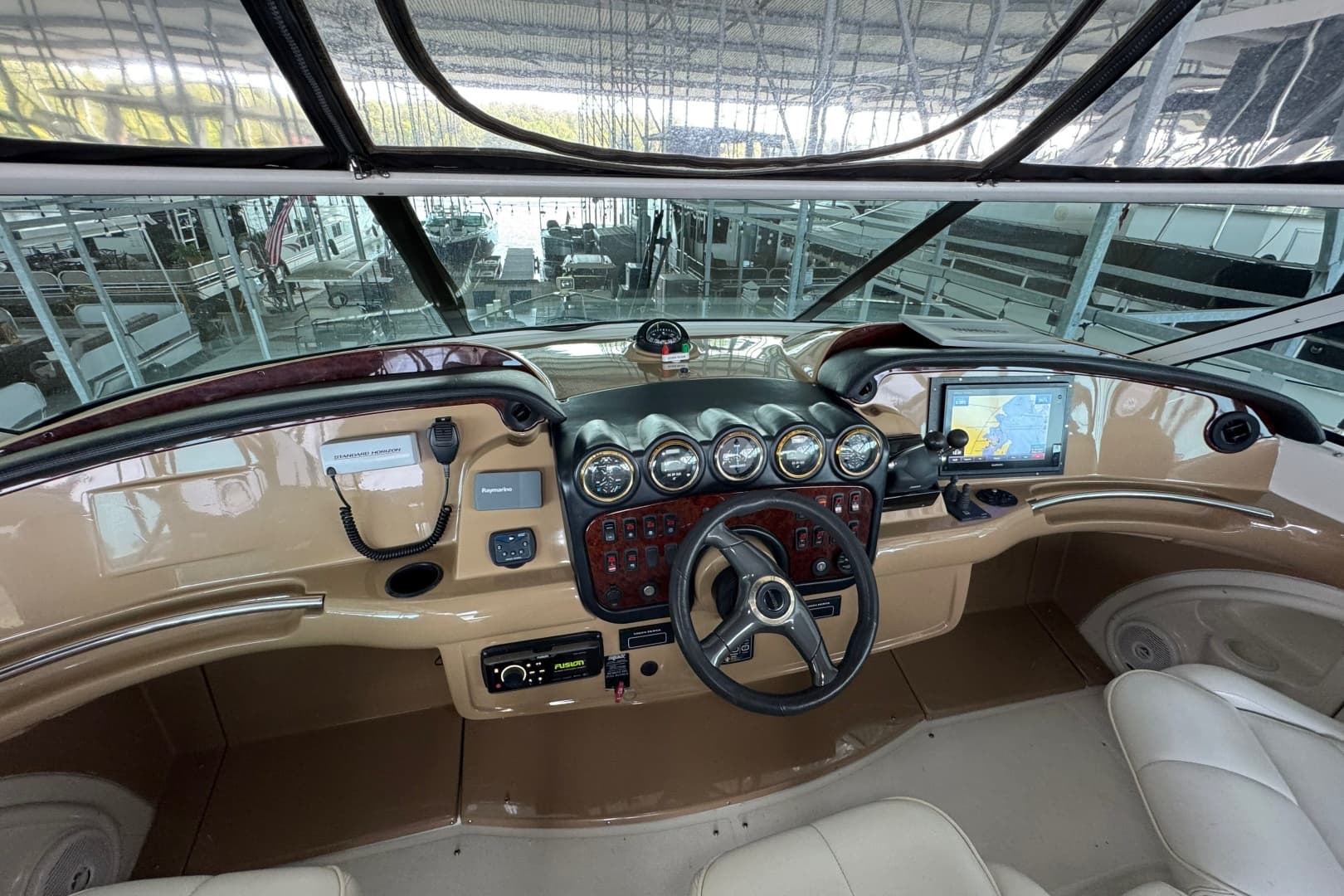 2004 Carver 466 Motor Yacht