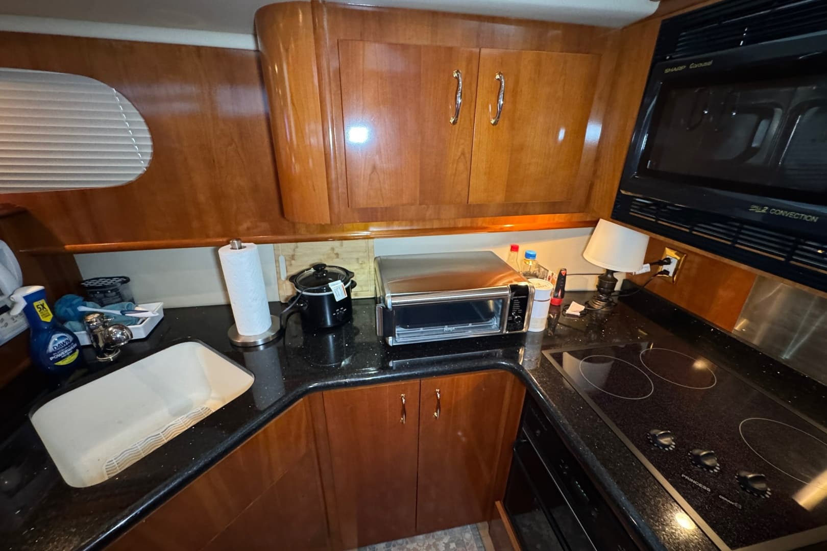 2004 Carver 466 Motor Yacht