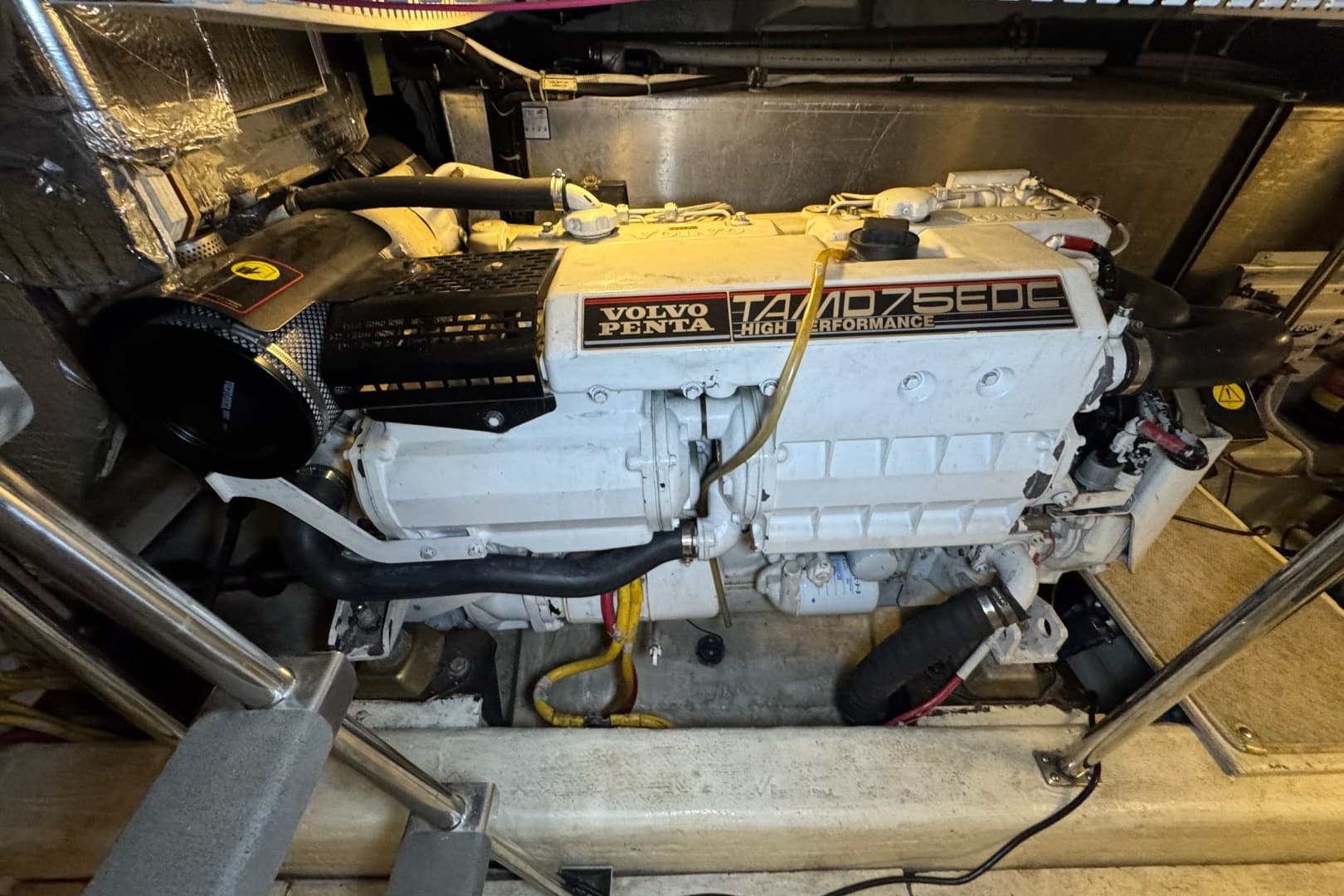 2004 Carver 466 Motor Yacht