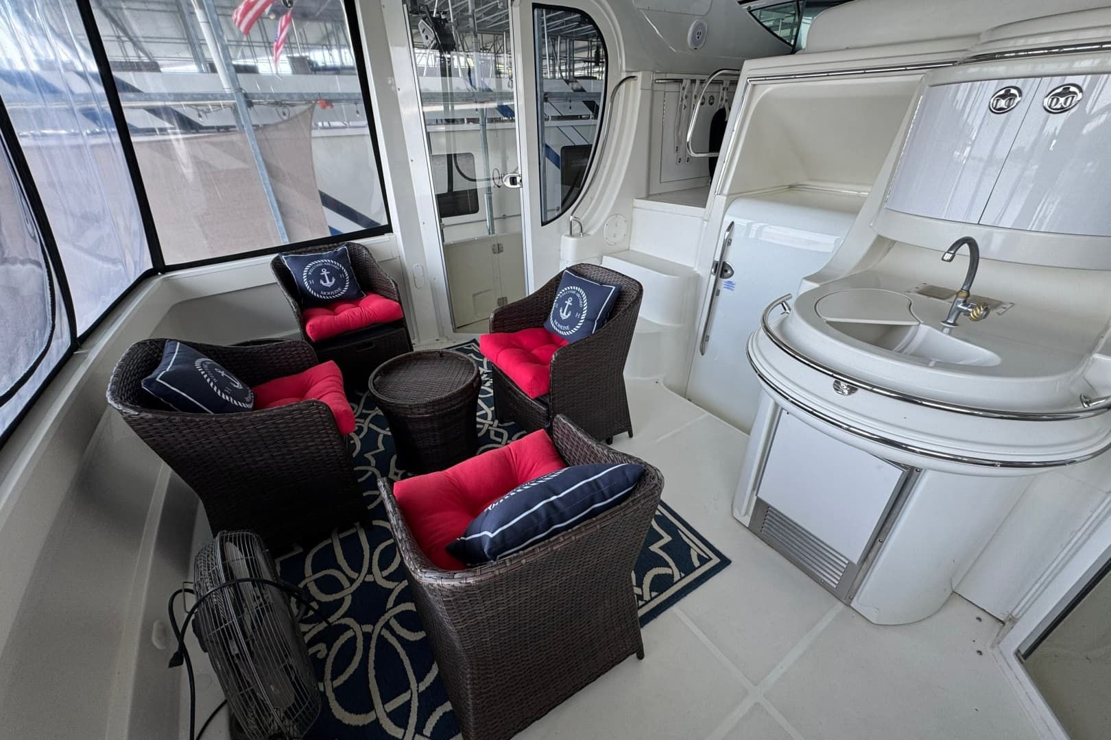 2004 Carver 466 Motor Yacht