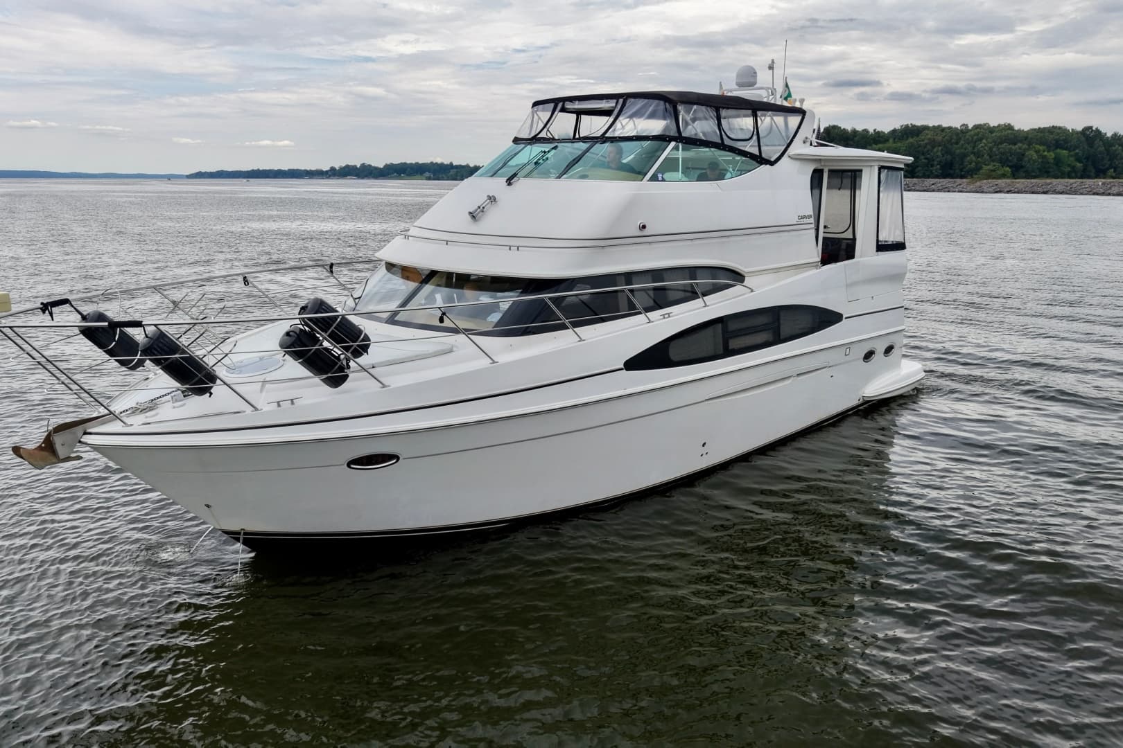 2004 Carver 466 Motor Yacht