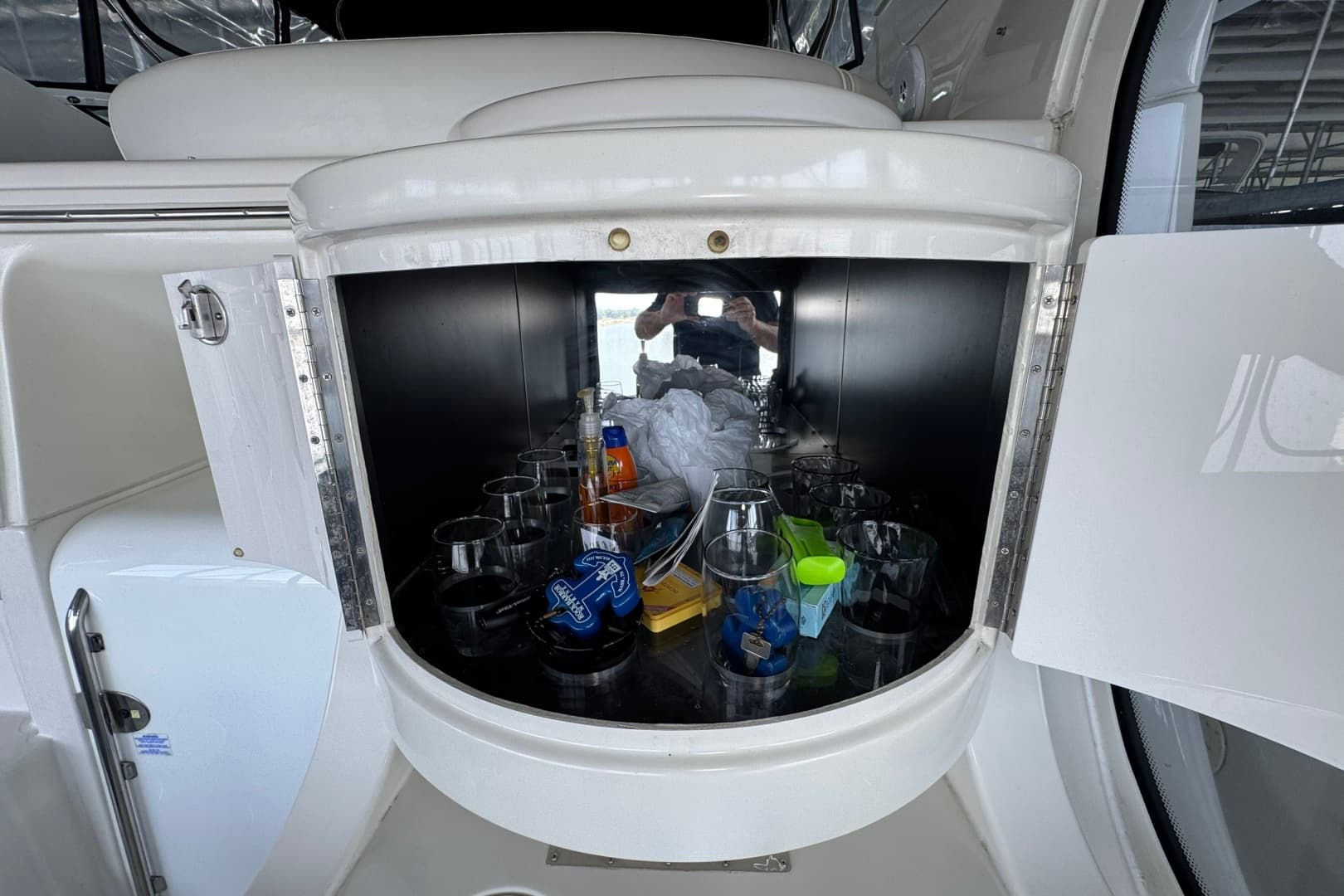 2004 Carver 466 Motor Yacht