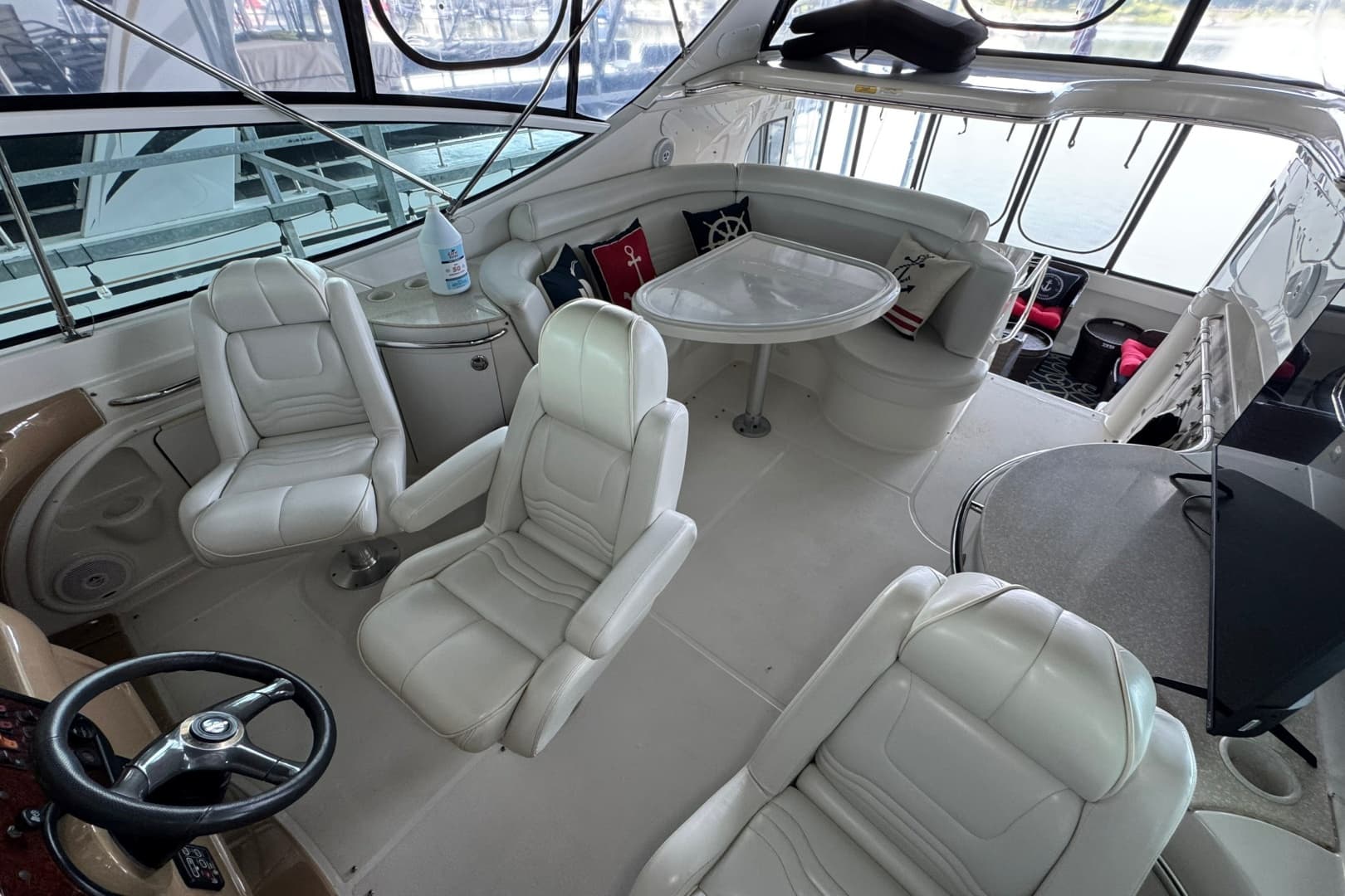 2004 Carver 466 Motor Yacht