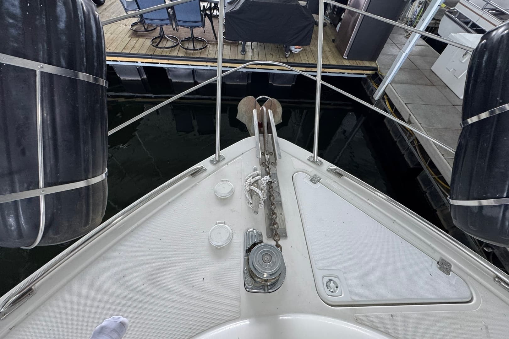 2004 Carver 466 Motor Yacht