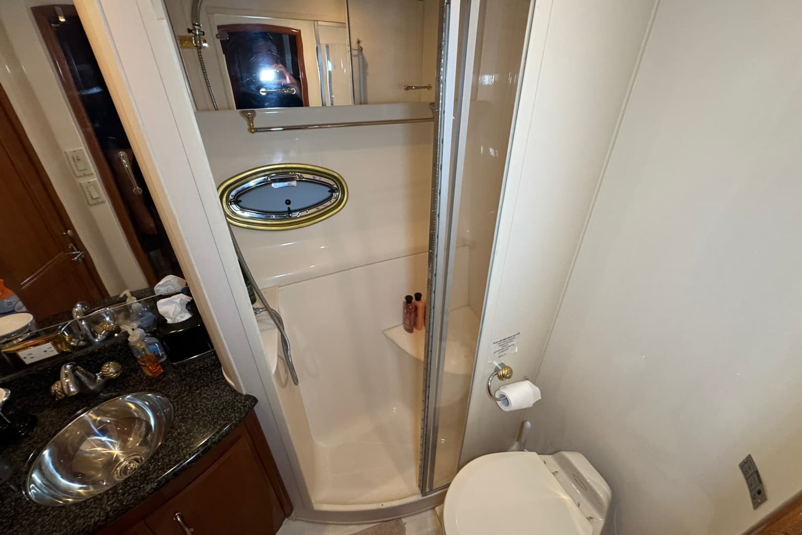 2004 Carver 466 Motor Yacht