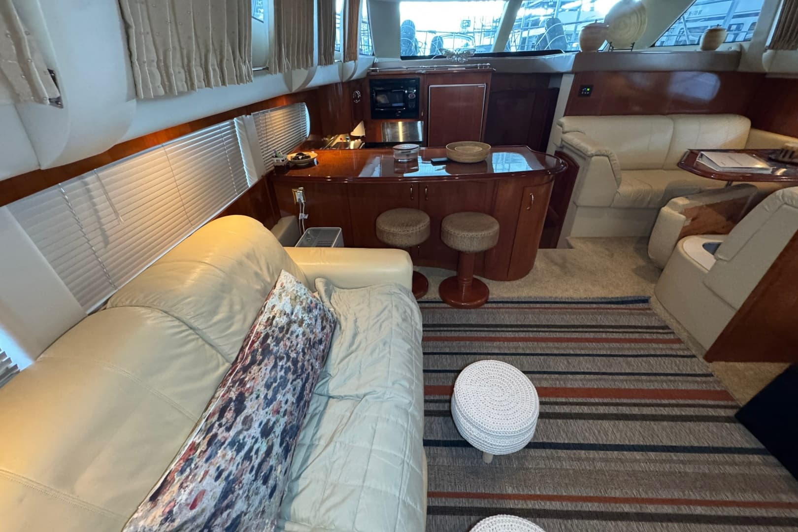 2004 Carver 466 Motor Yacht