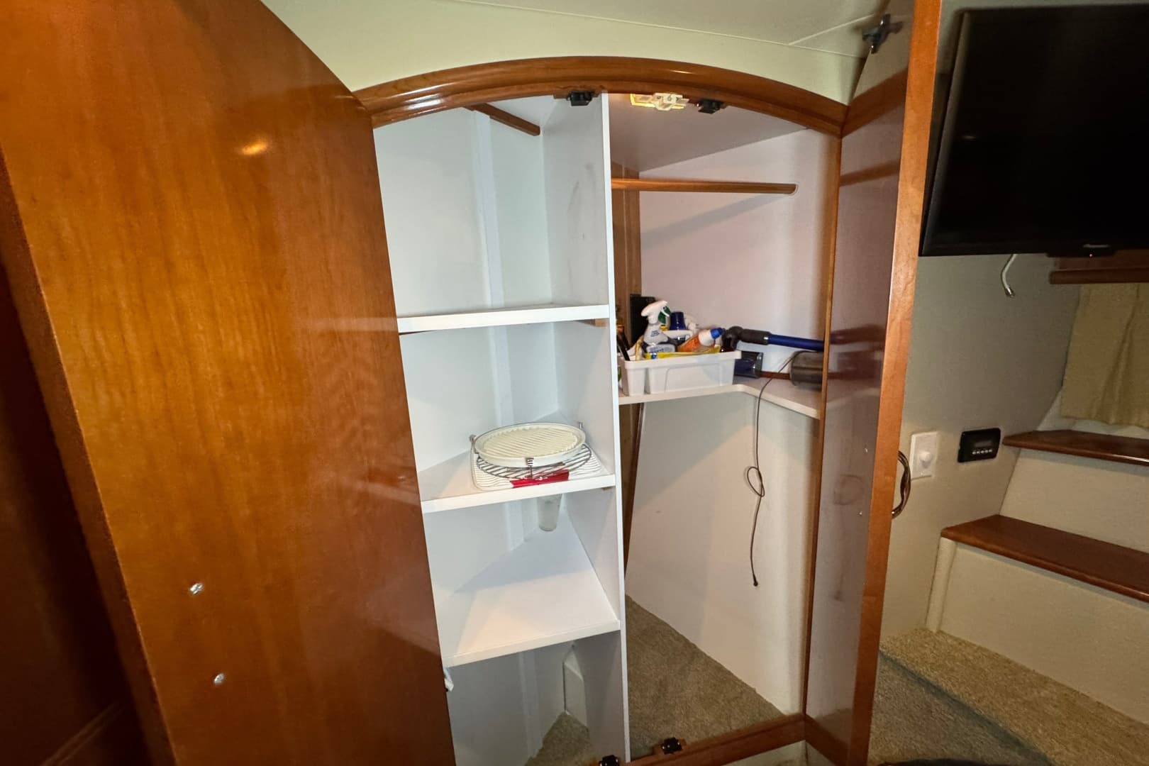 2004 Carver 466 Motor Yacht