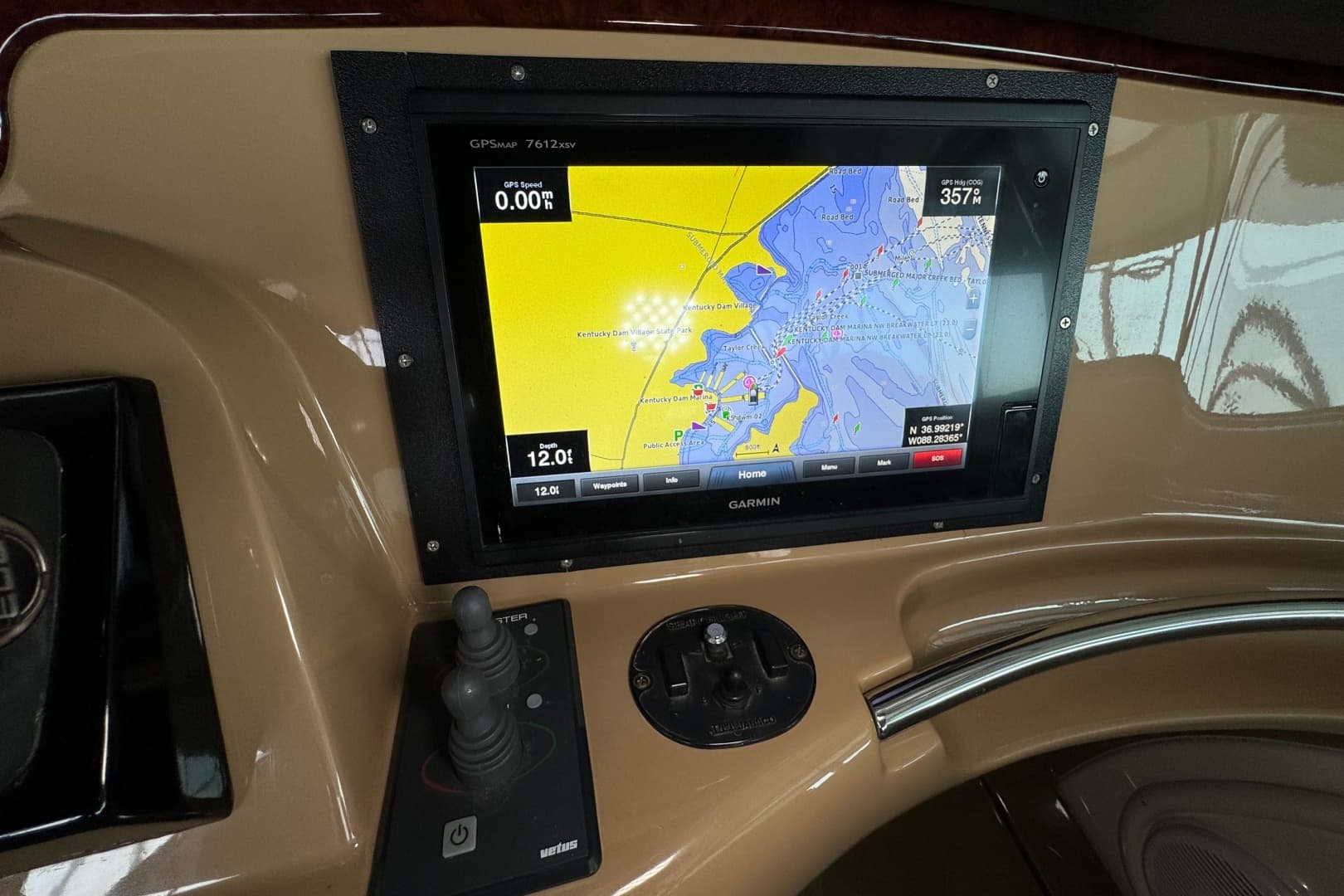 2004 Carver 466 Motor Yacht
