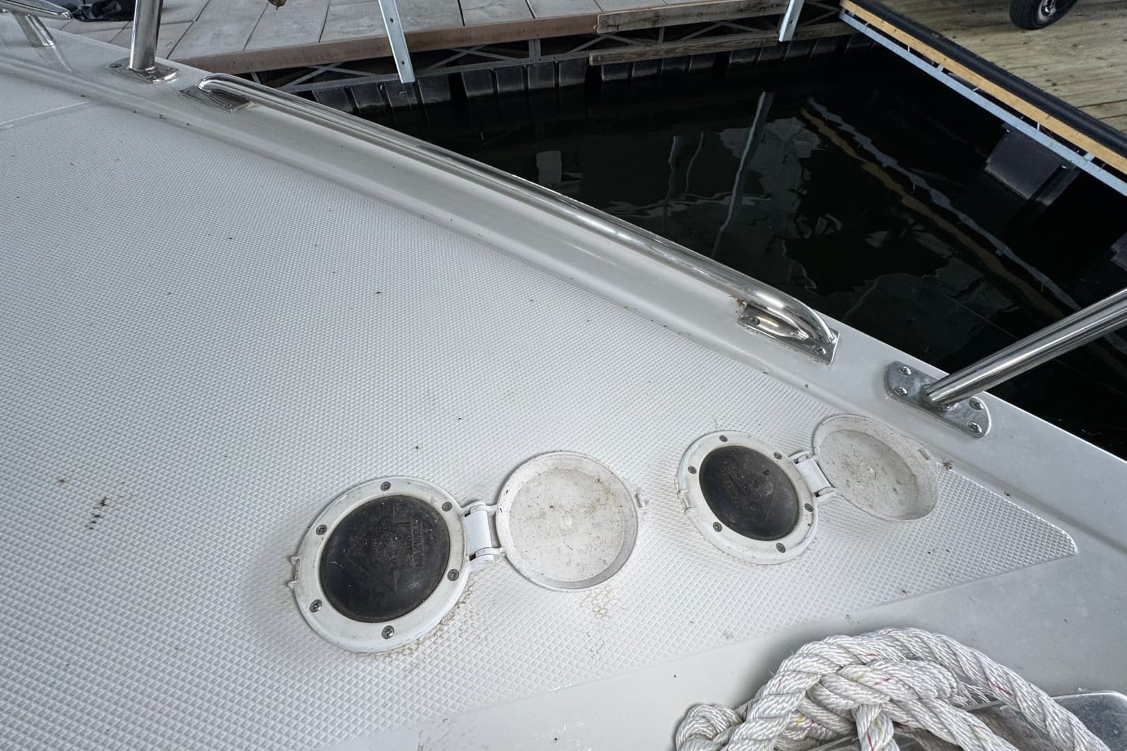2004 Carver 466 Motor Yacht