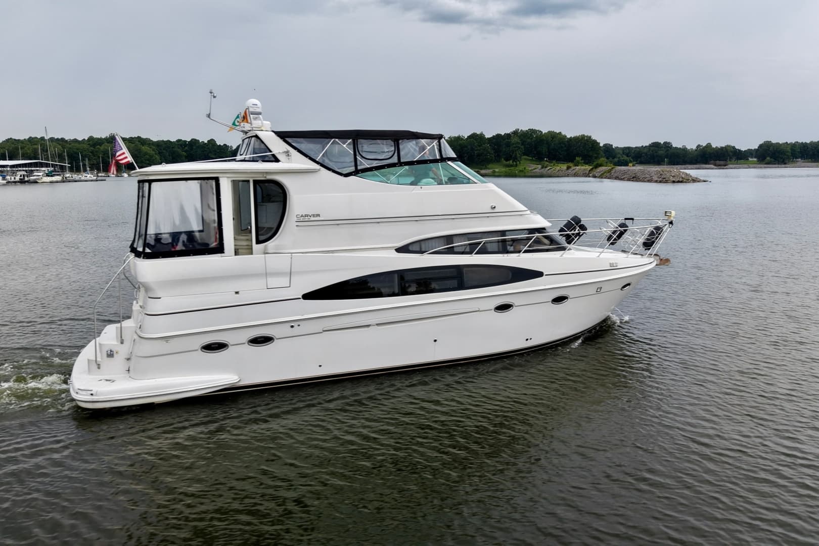 2004 Carver 466 Motor Yacht