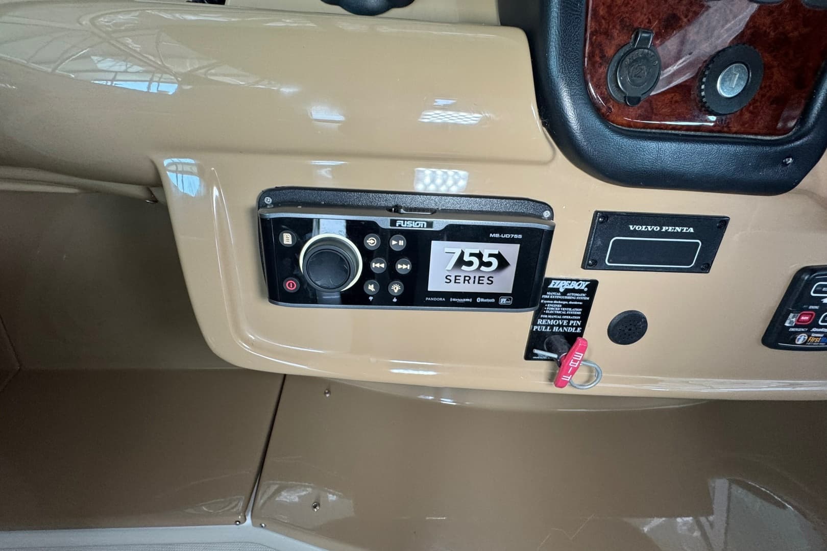 2004 Carver 466 Motor Yacht