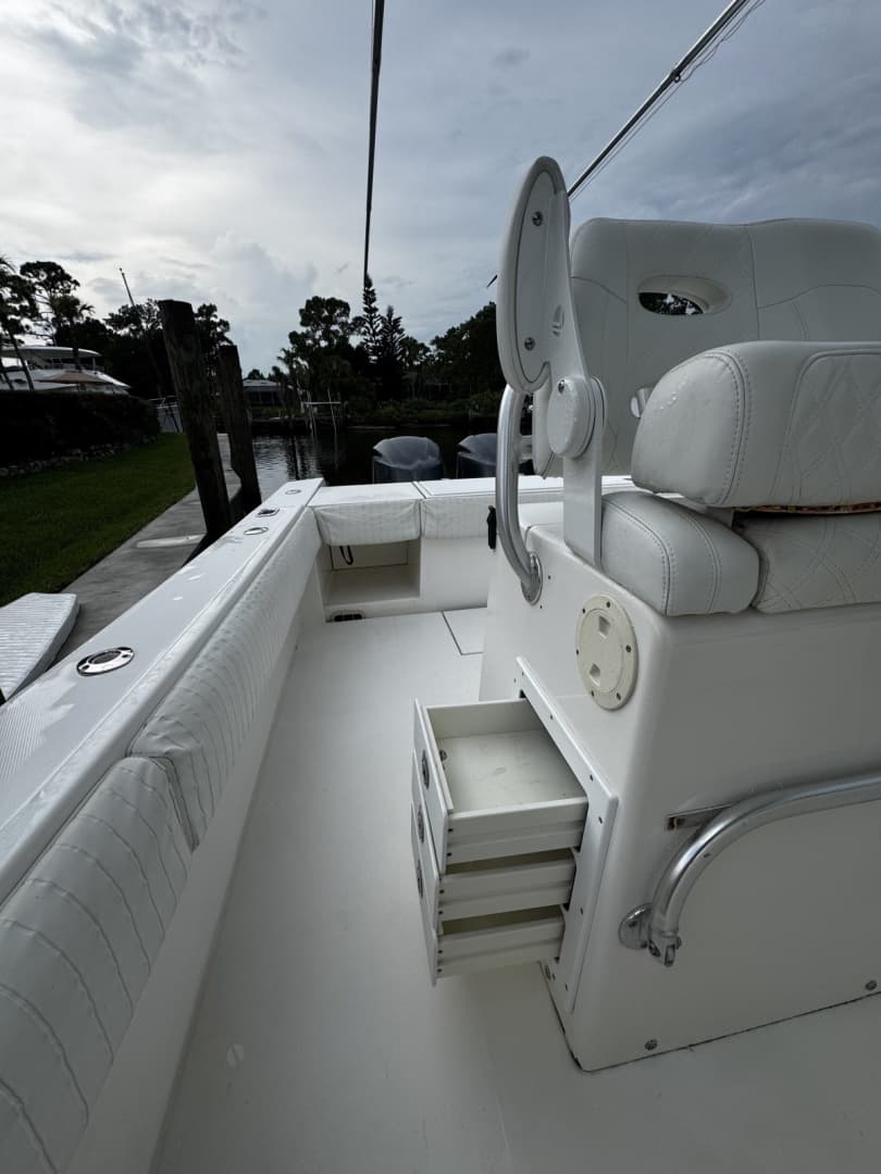 2006 Regulator 32FS