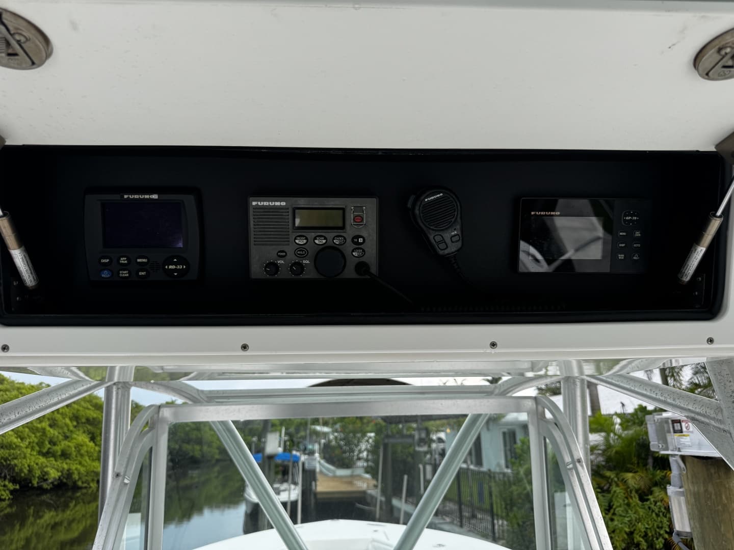 2006 Regulator 32FS