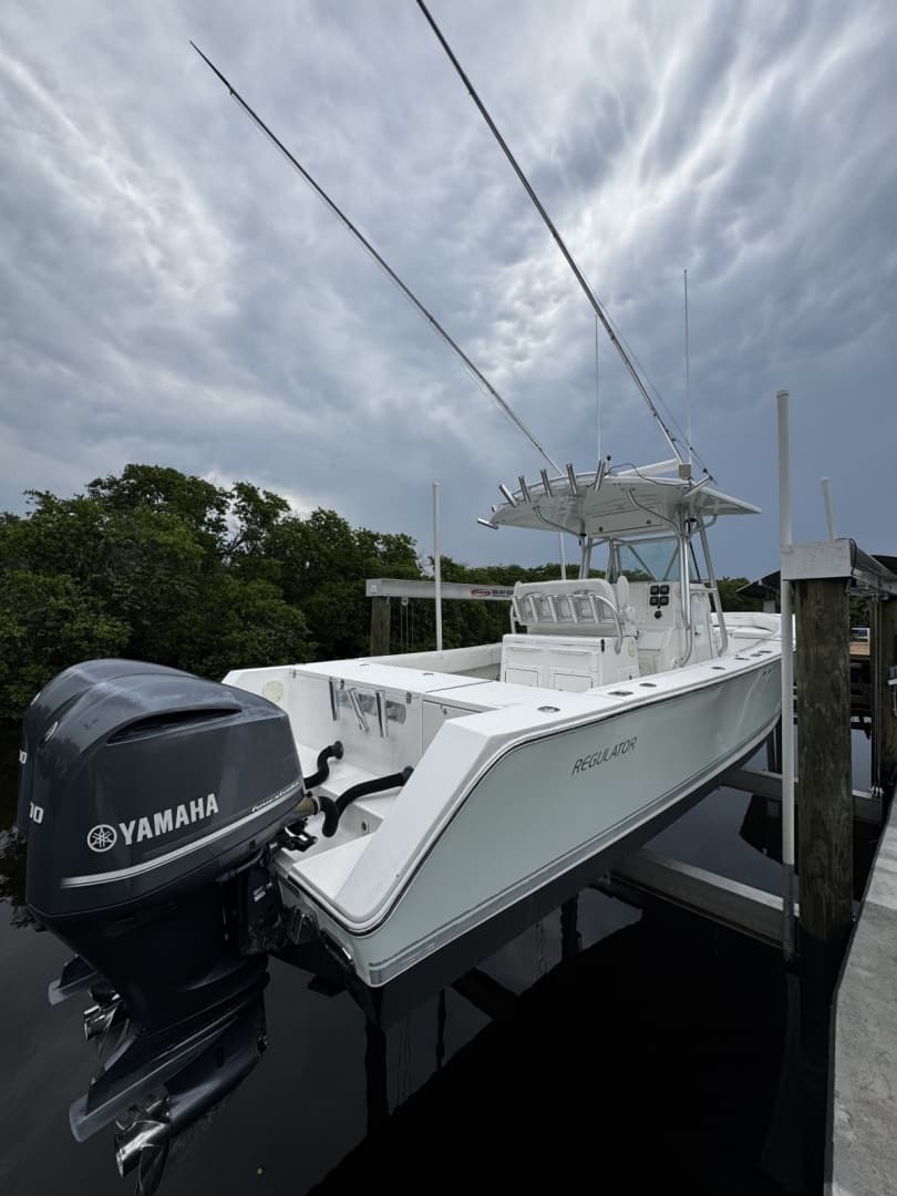 2006 Regulator 32FS