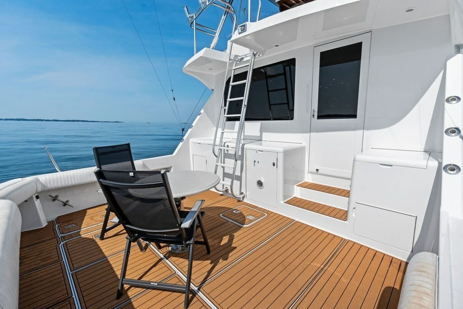 1999 Hatteras 60 Convertible
