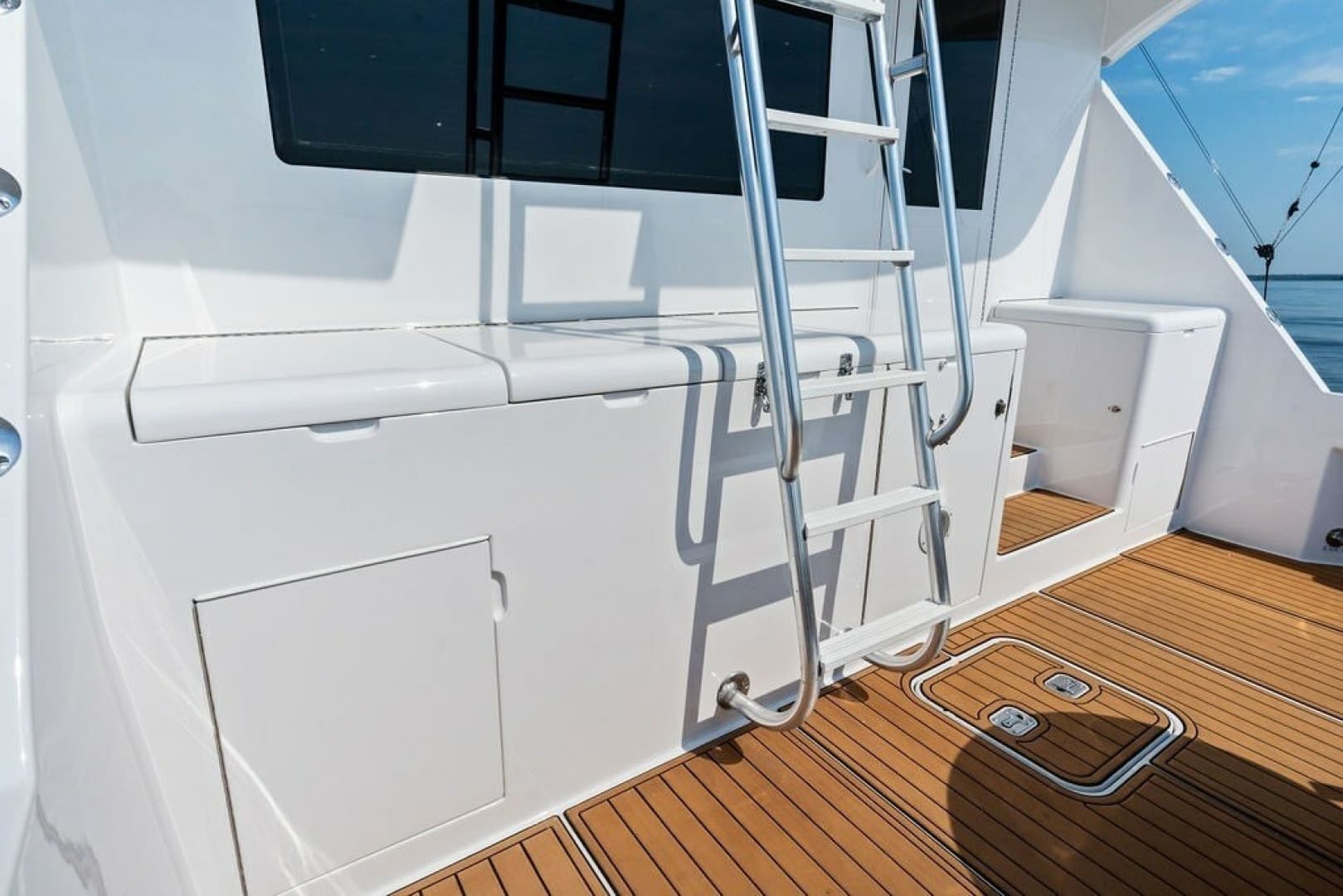 1999 Hatteras 60 Convertible