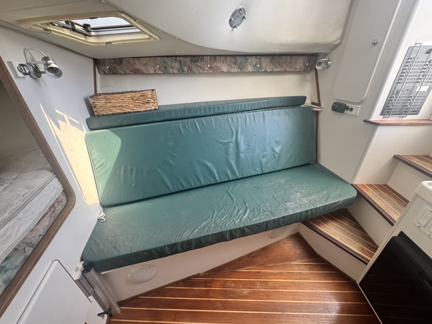 1996 Pursuit 3000 Offshore Express