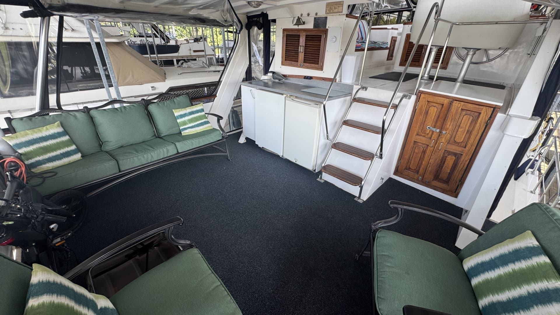 Aft Sun Deck with Bar
