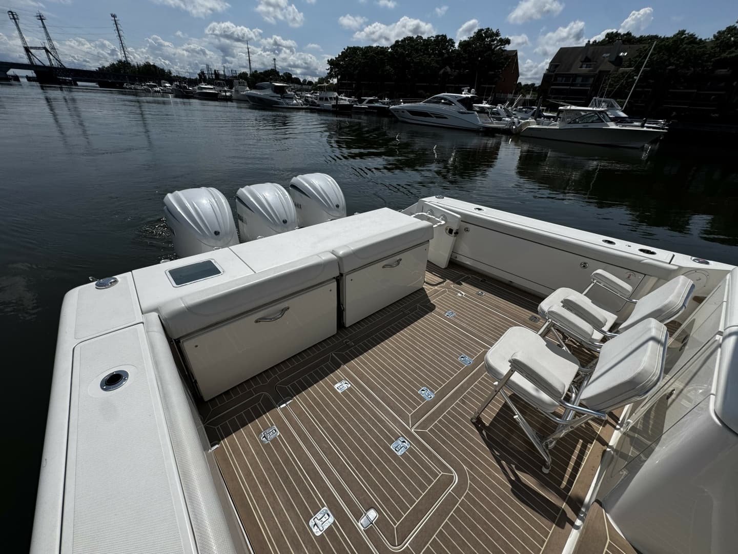 2022 Pursuit OS 385 Offshore