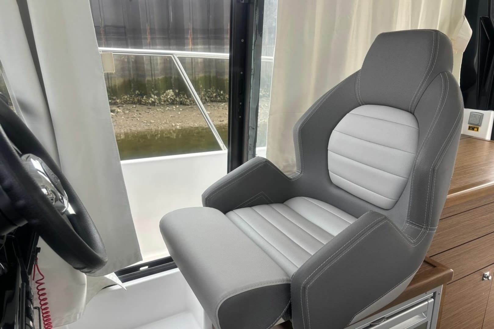 2024 Jeanneau NC WEEKENDER 895