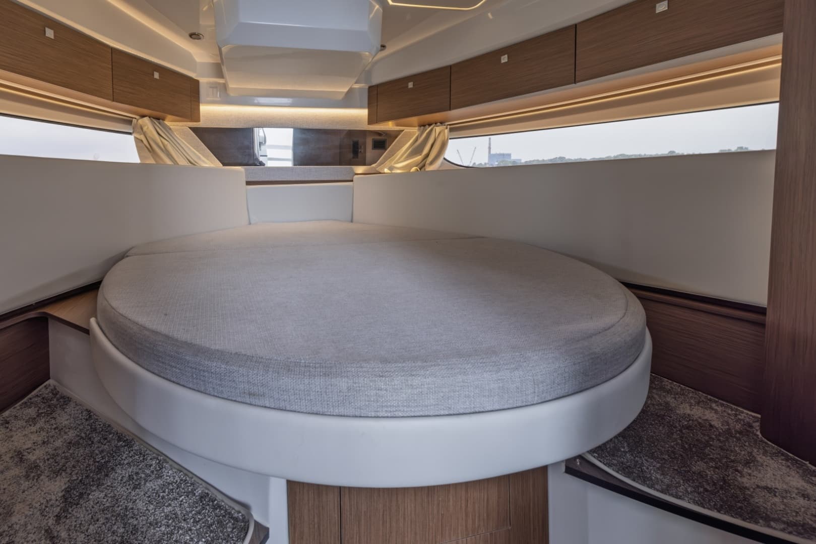 2023 Jeanneau NC 1095 Weekender