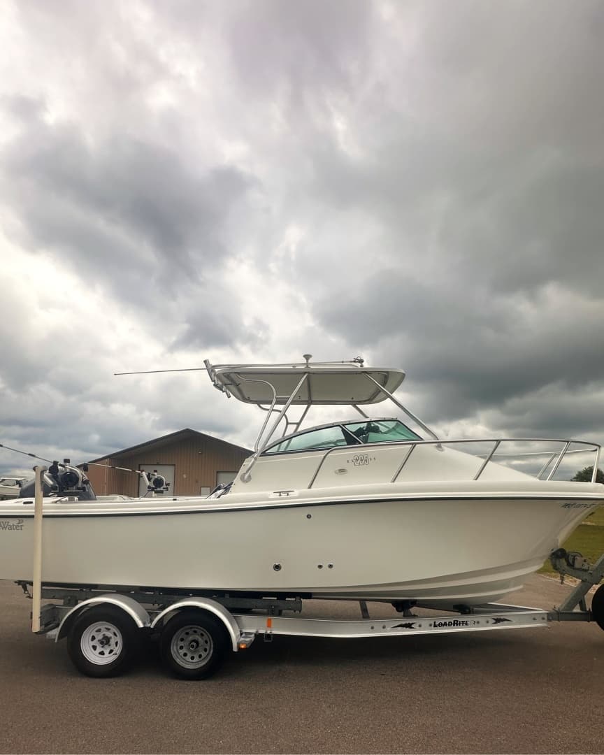 2001 Edgewater 255 Express