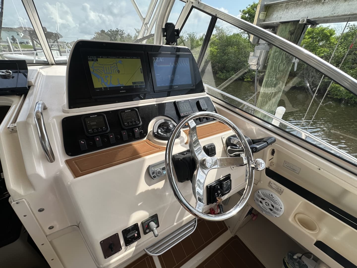 2006 Grady-White 300 Marlin